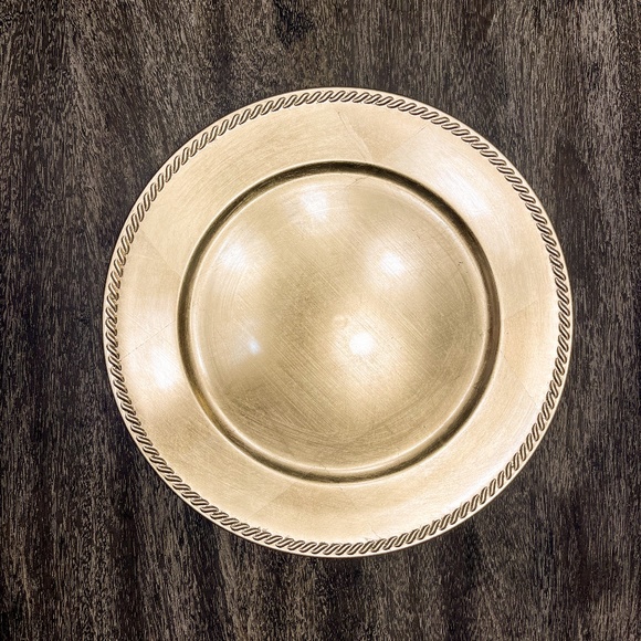 Gold charger plates , 59 chargers - Picture 1 of 11